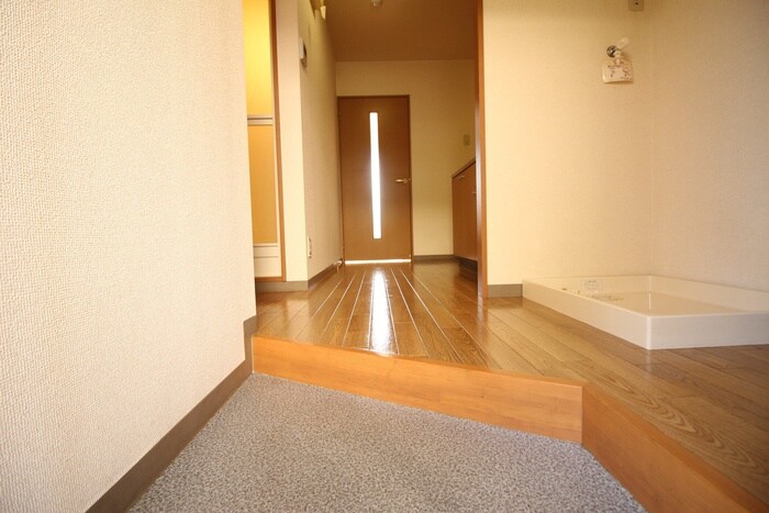 物件内観写真22　(玄関)