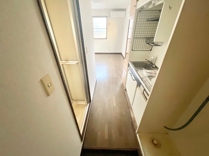 物件内観写真18　(廊下)