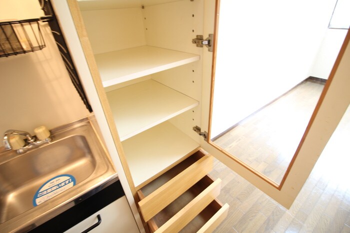 物件内観写真18　(収納)