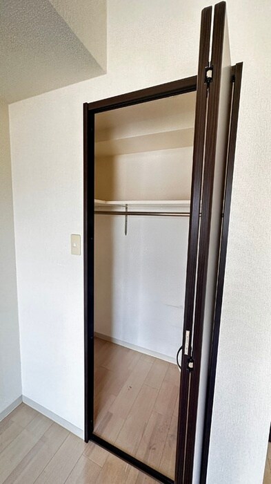 物件内観写真13　(収納)