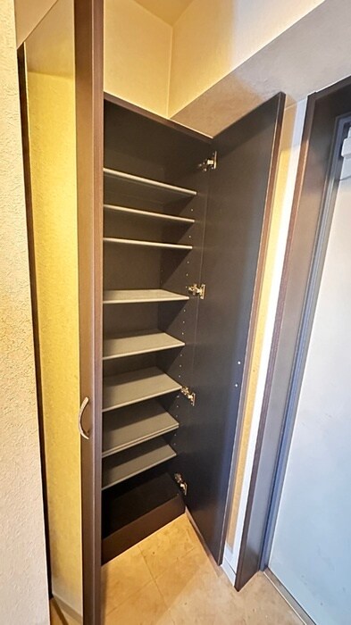 物件内観写真14　(靴箱)