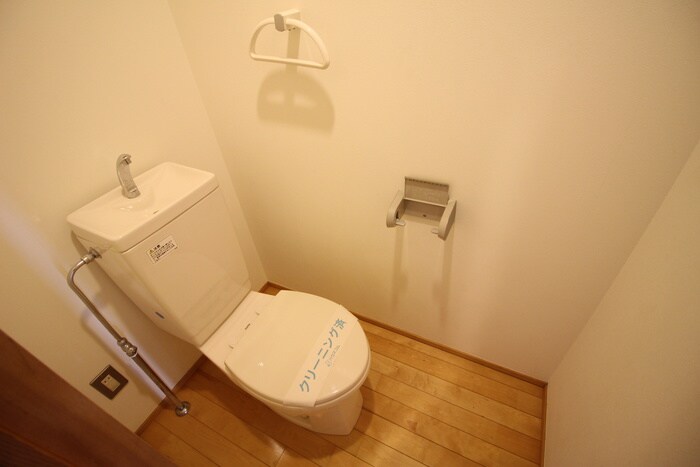 物件内観写真14　(トイレ)