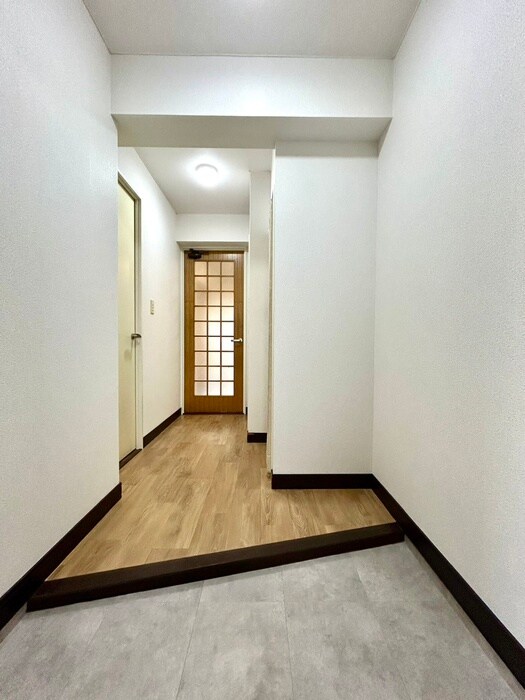 物件内観写真17　(玄関)