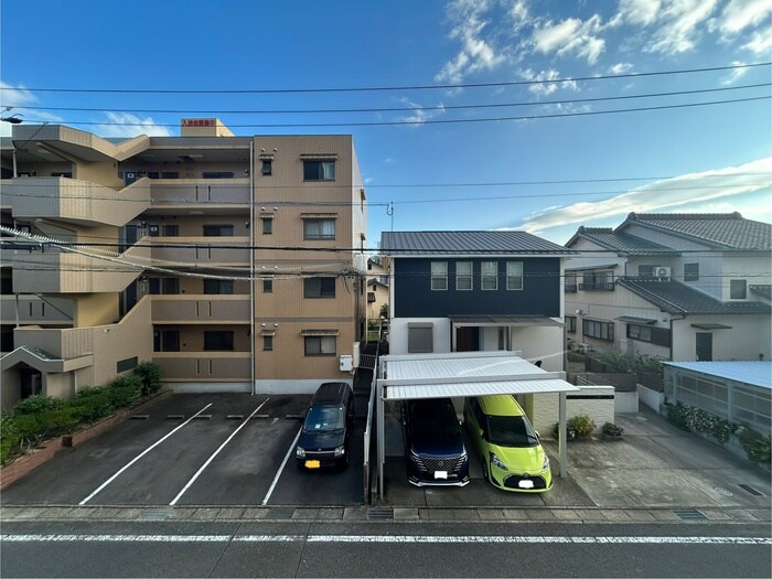 物件内観写真22　(室内からの展望)