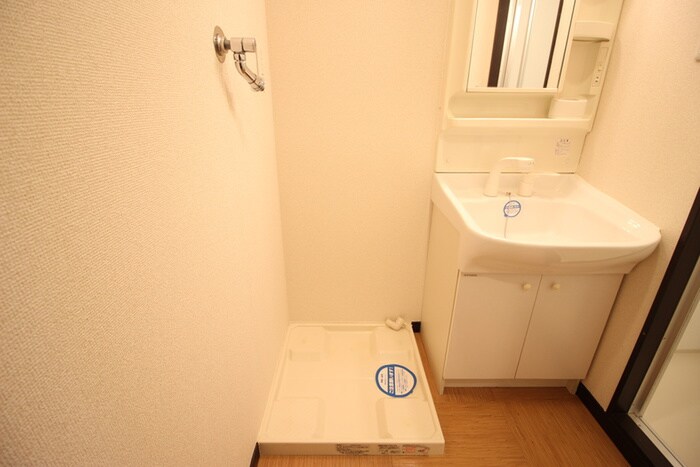 物件内観写真9　(洗濯機置場)