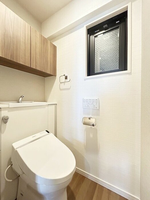 物件内観写真8　(トイレ)