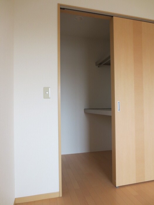 物件内観写真10　(収納)