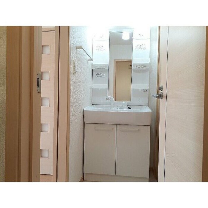 物件内観写真12　(洗面)