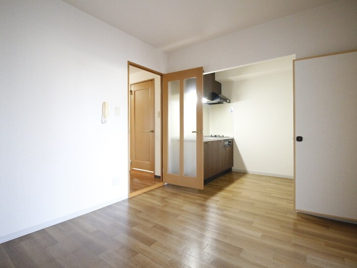 物件内観写真4　(居室)