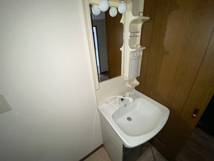 物件内観写真10　(洗面)