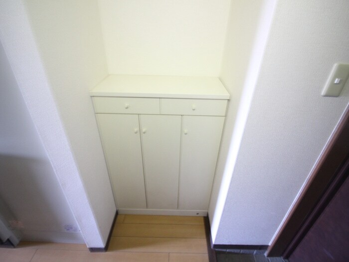 物件内観写真18　(靴箱)