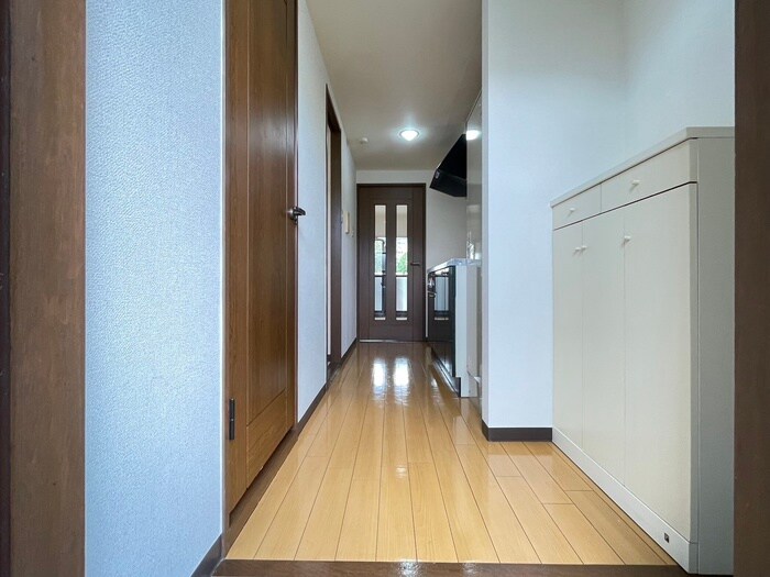 物件内観写真20　(廊下)