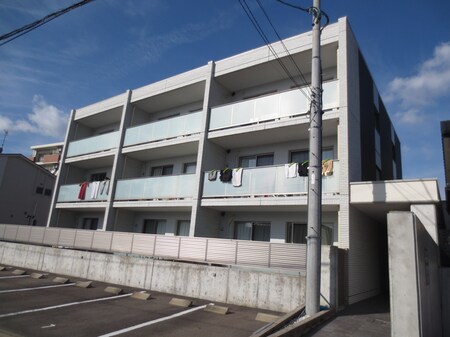 Ｇ-ＰＬＡＣＥ282外観写真