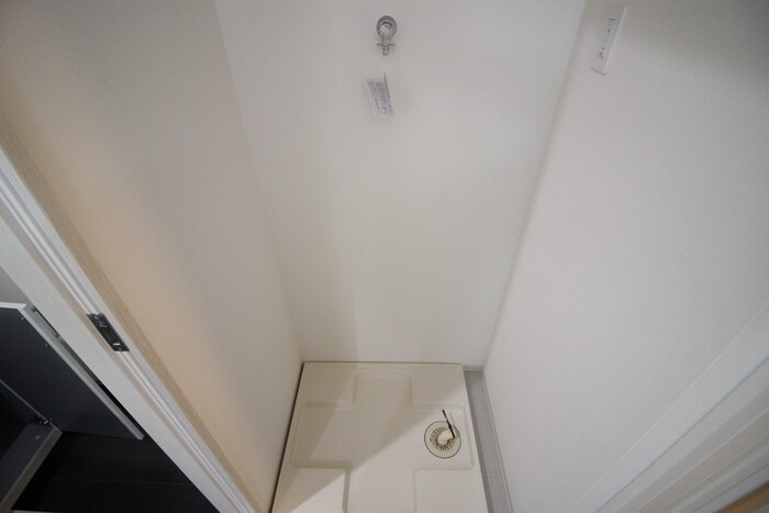 物件内観写真13　(洗濯機置場)