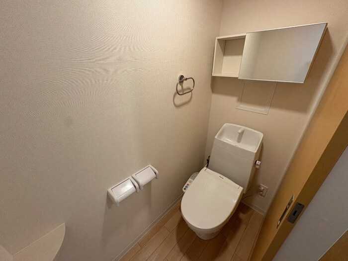物件内観写真5　(トイレ)