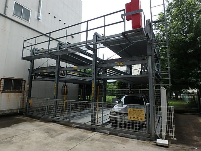 物件外観写真5　(駐車場)