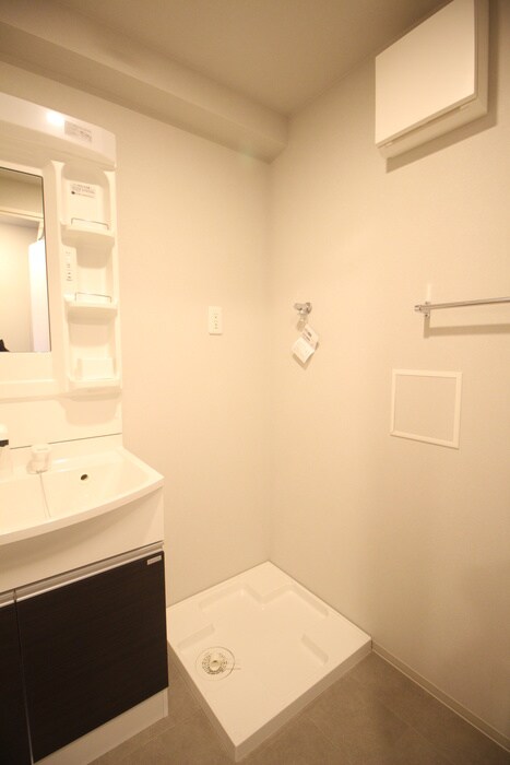 物件内観写真12　(洗濯機置場)