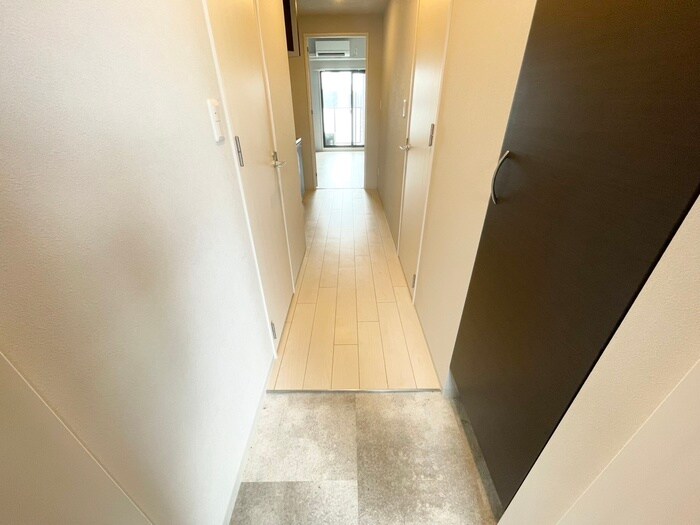 物件内観写真15　(玄関)