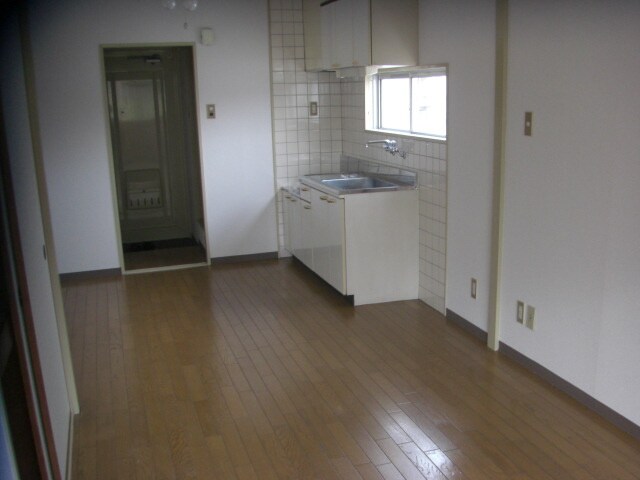 物件内観写真4　(居室)