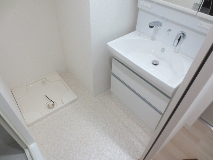 物件内観写真8　(洗面)