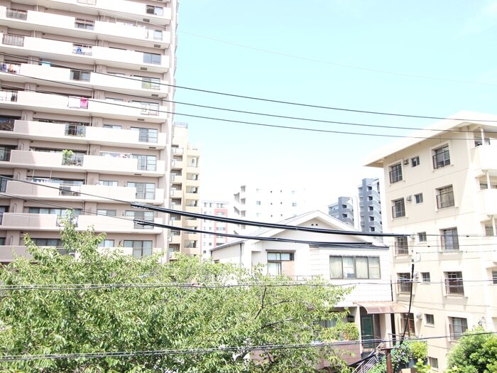 物件内観写真22　(室内からの展望)