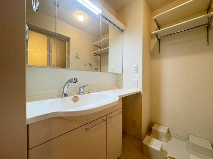 物件内観写真13　(洗面)