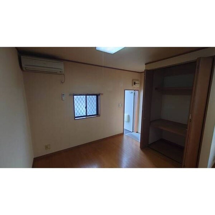 物件内観写真3　(居室)