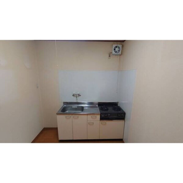 物件内観写真4　(居室)