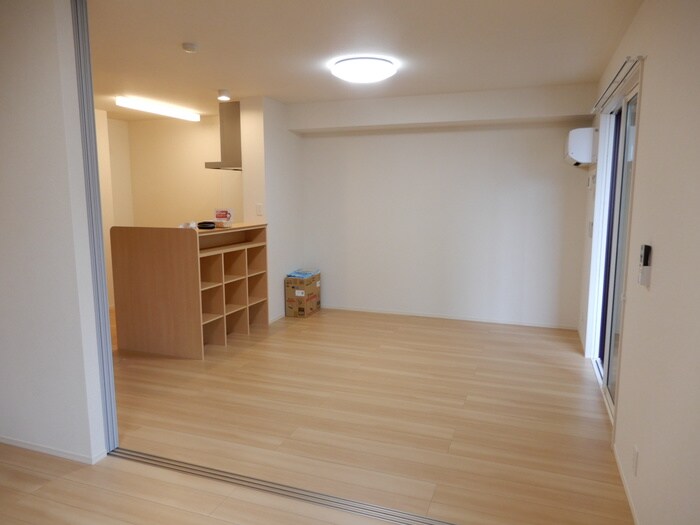 物件内観写真8　(居室)