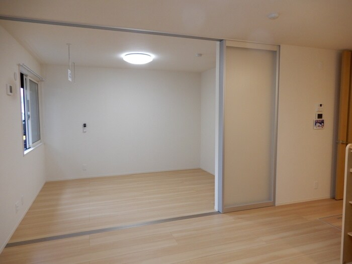 物件内観写真9　(居室)