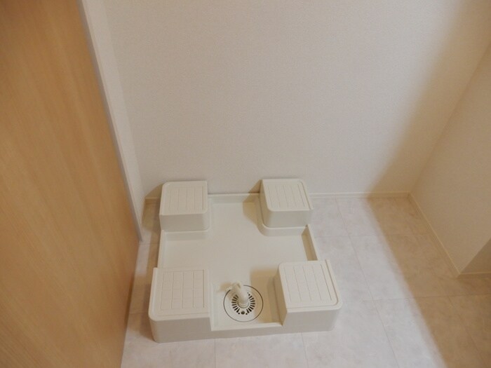 物件内観写真21　(洗濯機置場)