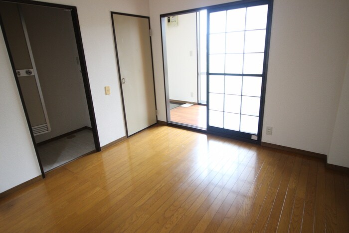 物件内観写真13　(居室)