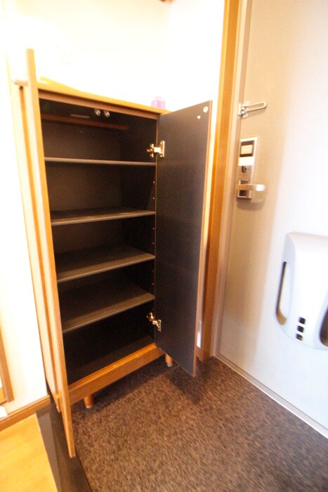 物件内観写真15　(靴箱)