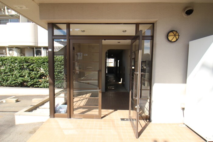 物件外観写真5　(エントランス部分)