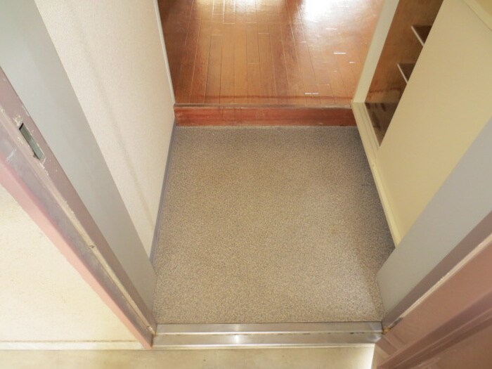 物件内観写真15　(玄関)