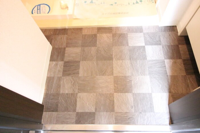 物件内観写真18　(玄関)