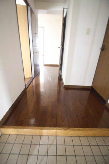 物件内観写真19　(玄関)