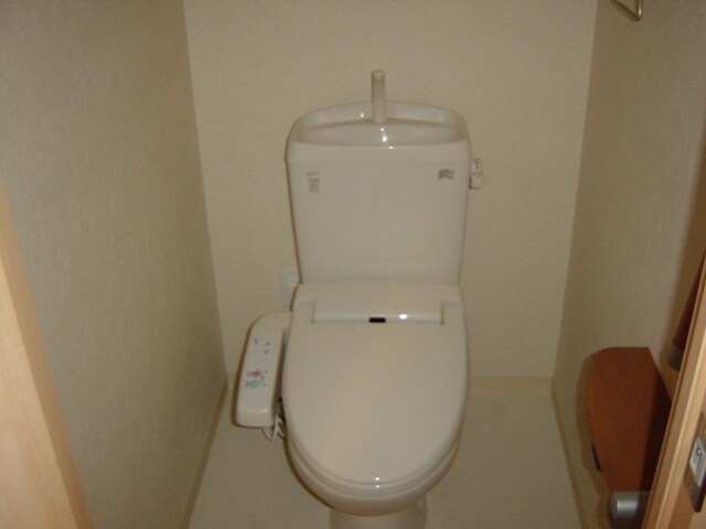 物件内観写真14　(トイレ)