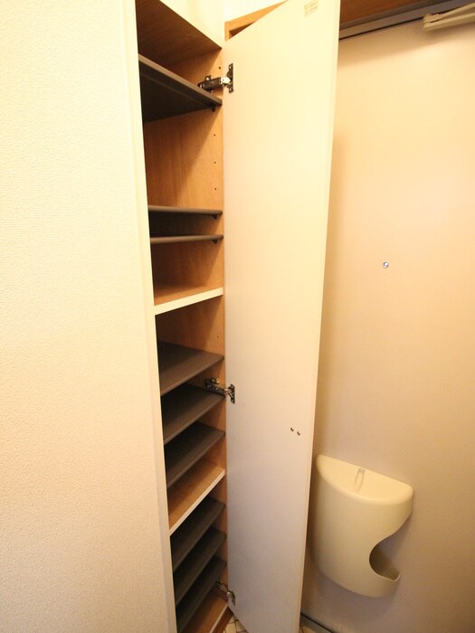 物件内観写真14　(靴箱)