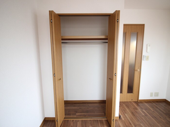 物件内観写真15　(収納)