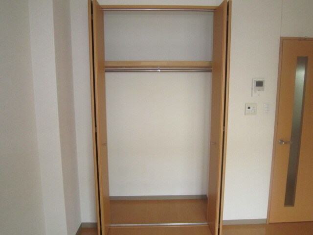 物件内観写真12　(収納)