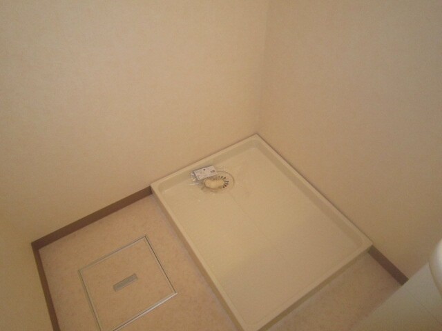 物件内観写真13　(洗濯機置場)