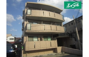 シャトル山貴外観写真