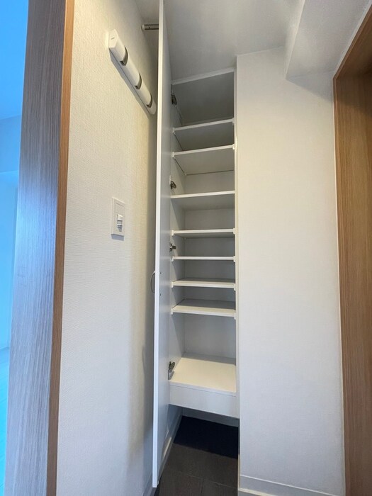 物件内観写真16　(収納)