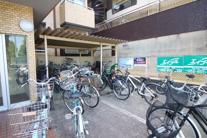 物件外観写真6　(駐輪場)