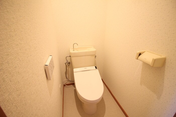 物件内観写真15　(トイレ)