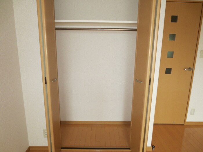 物件内観写真8　(収納)