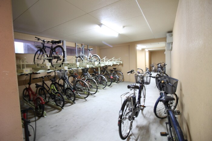 物件外観写真6　(駐輪場)