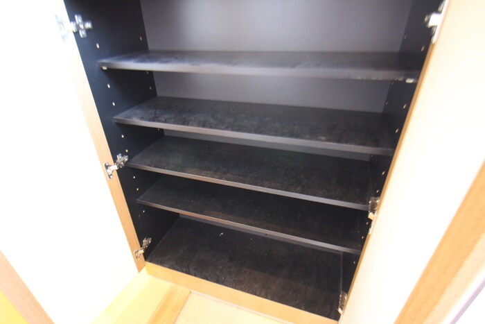 物件内観写真18　(靴箱)