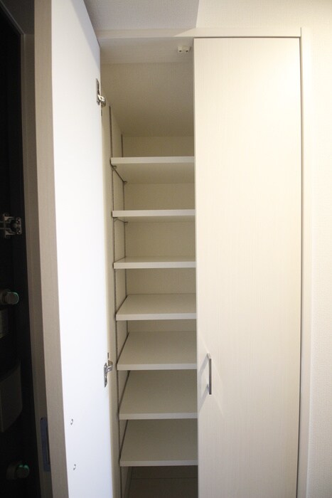 物件内観写真9　(靴箱)